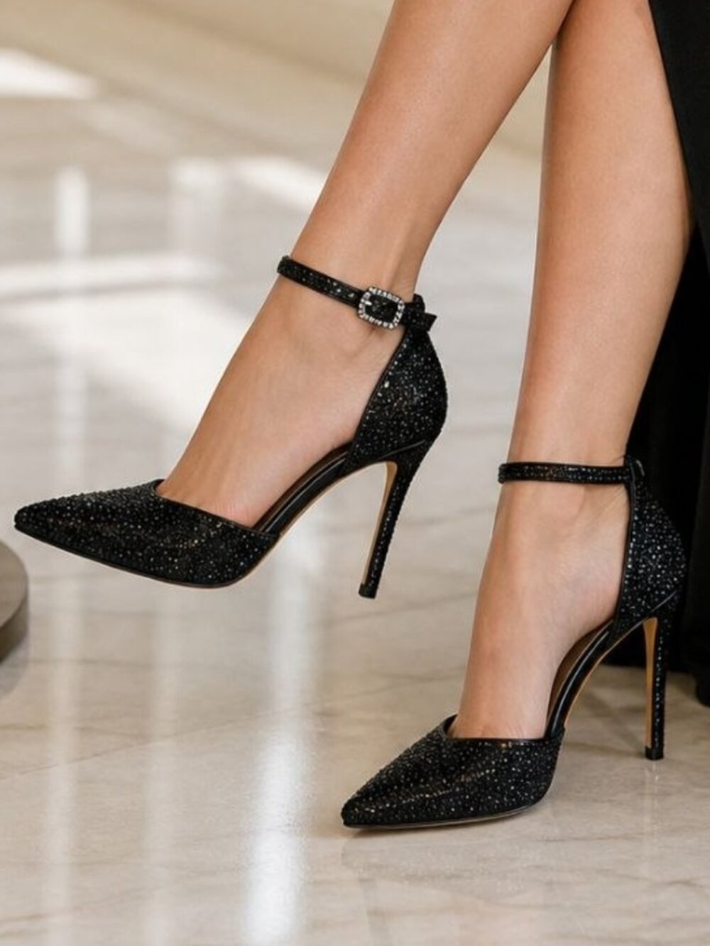 Jewel  Badgley Mischka Rhinestone Heels Black Size 8